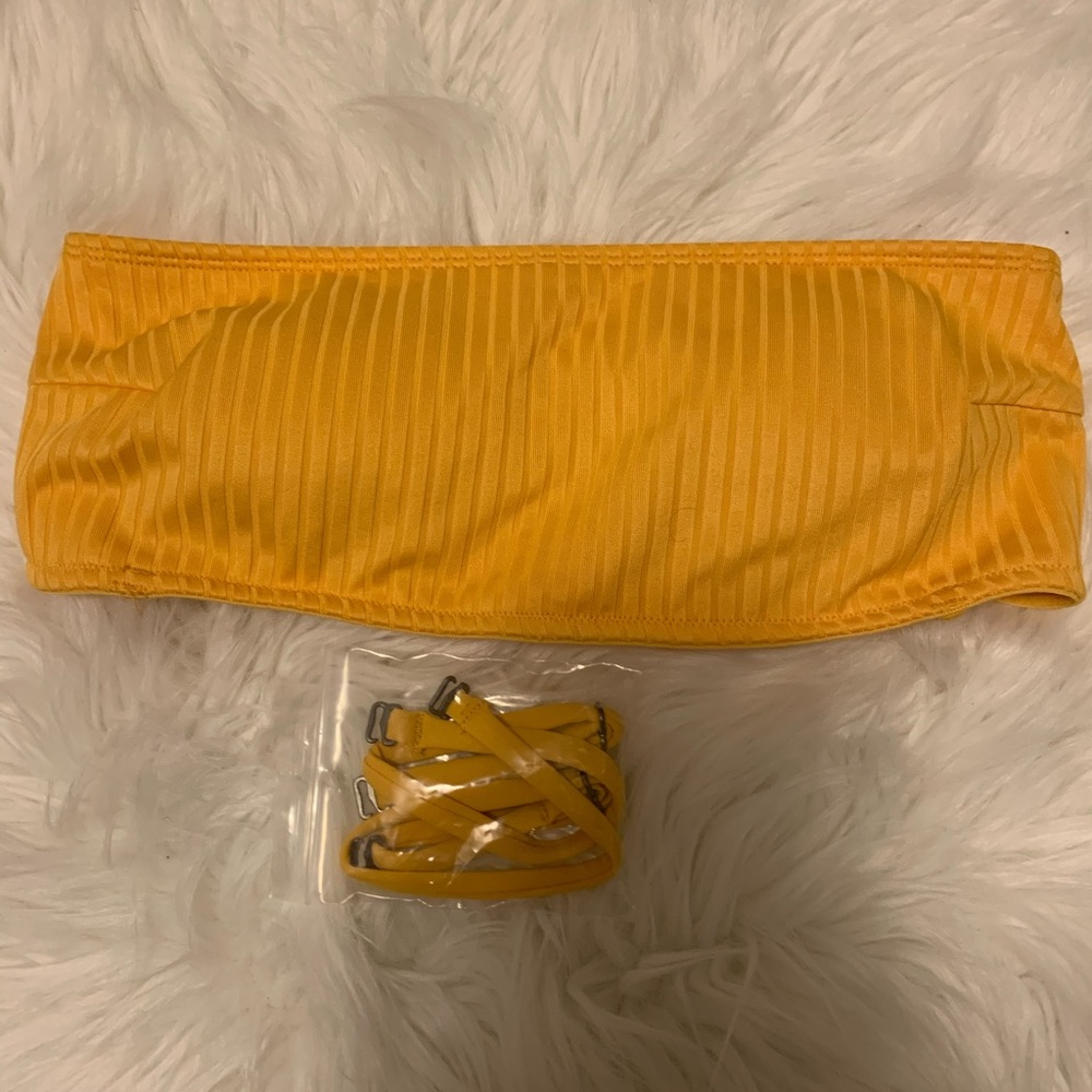 Yellow strapless bikini top